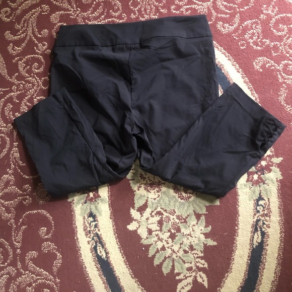 Ricki's exl black capri’s like new, dress them up or down for summer engagements - Picture 4 of 8